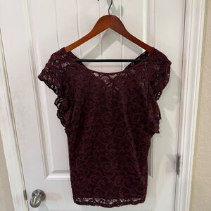 White House Black Market Lace Blouse Women’s Size 12 Burgundy Floral Top